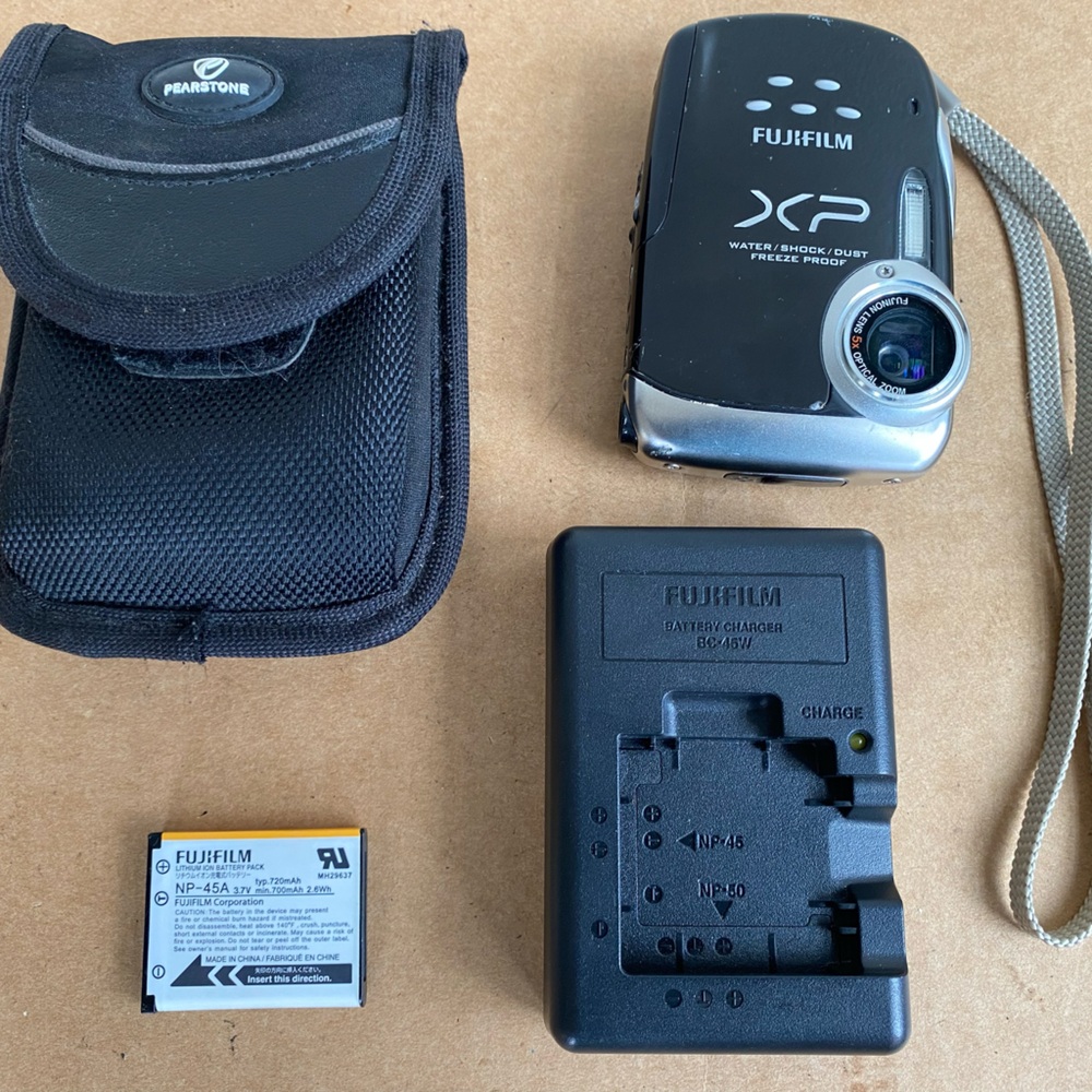 Fujifilm Finepix XP10 Digital Camera